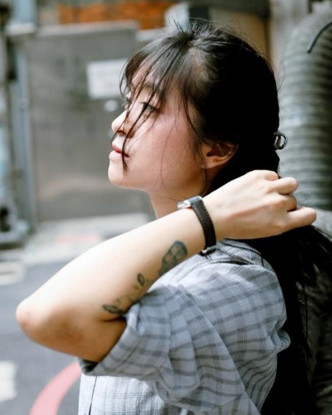 生活感人像：側臉